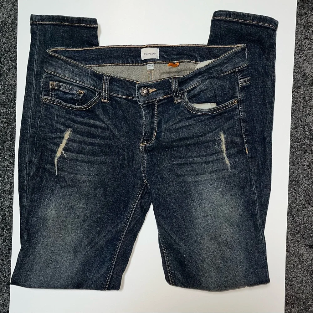 Sneak Peek Low Rise Distressed SkinnyJeans - Picture 3 of 6